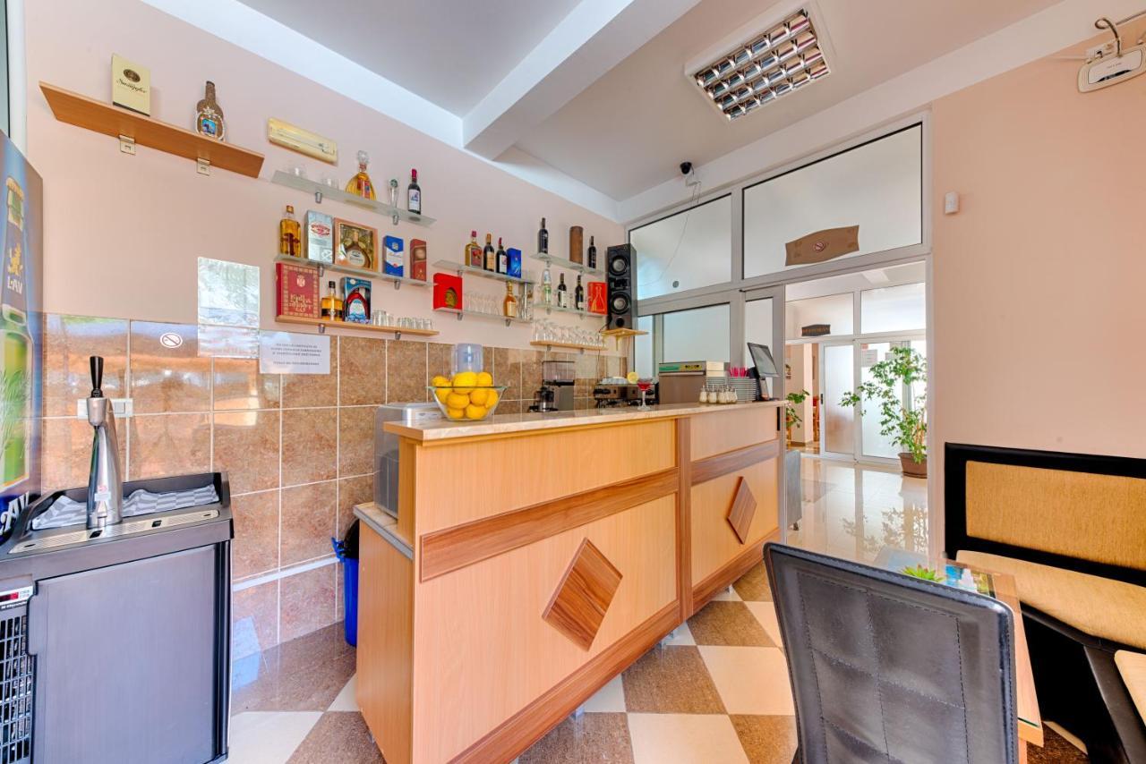 Hotel Dana تْساني المظهر الخارجي الصورة