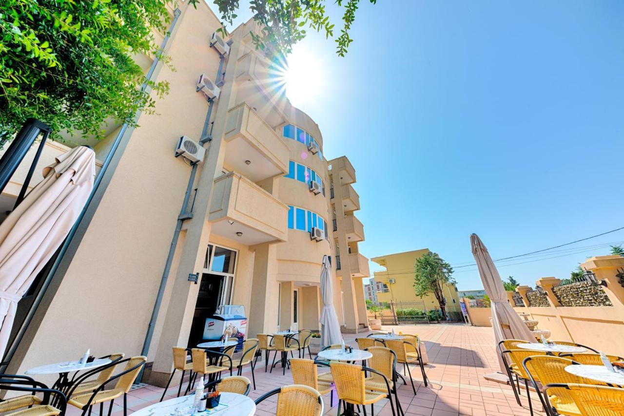 Hotel Dana تْساني المظهر الخارجي الصورة