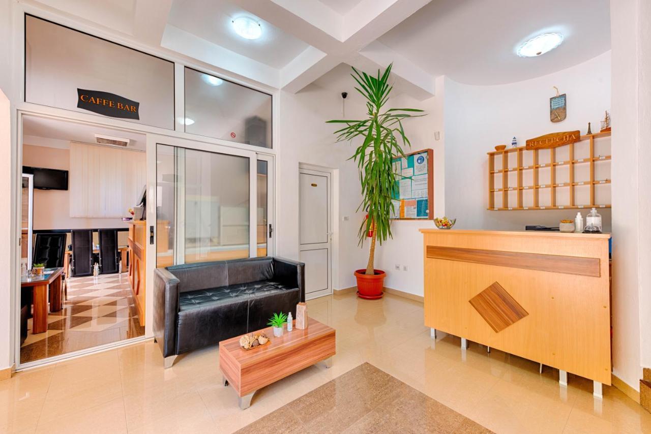 Hotel Dana تْساني المظهر الخارجي الصورة