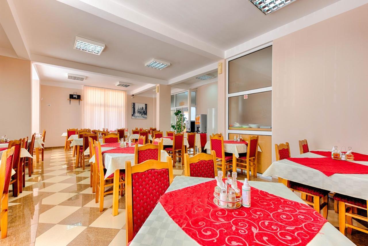 Hotel Dana تْساني المظهر الخارجي الصورة