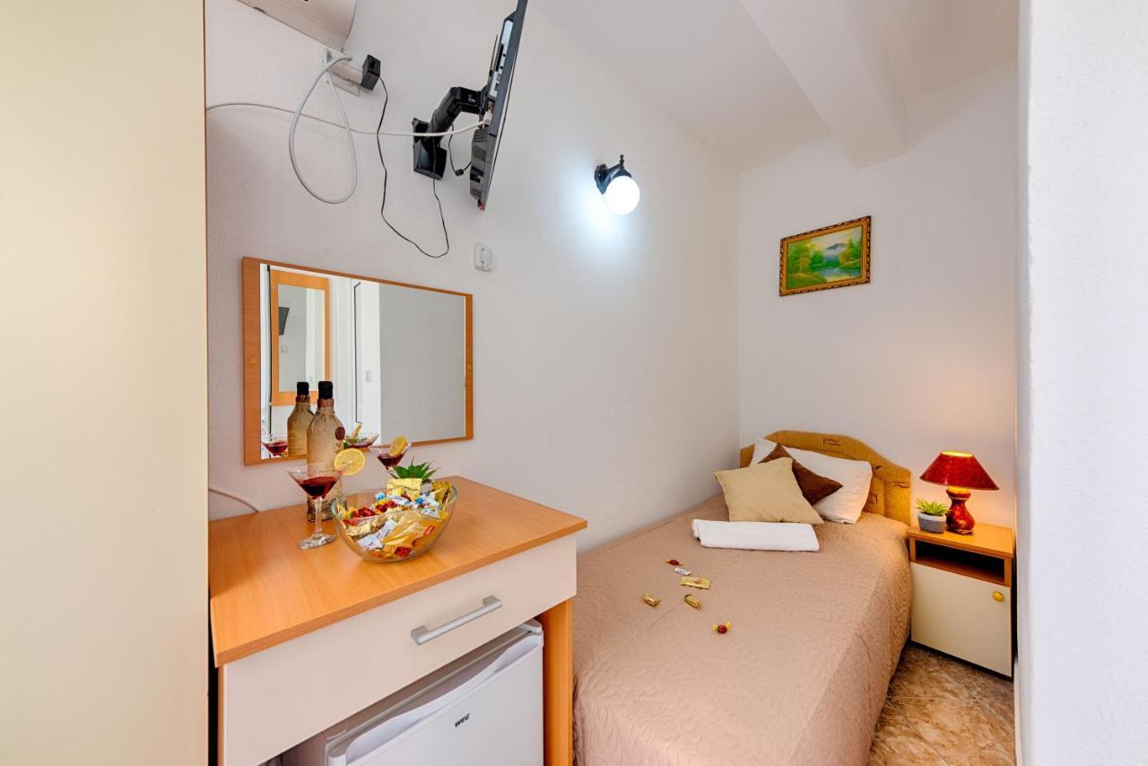 Hotel Dana تْساني المظهر الخارجي الصورة