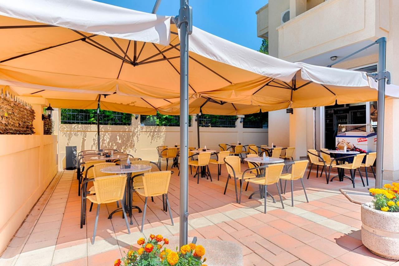 Hotel Dana تْساني المظهر الخارجي الصورة