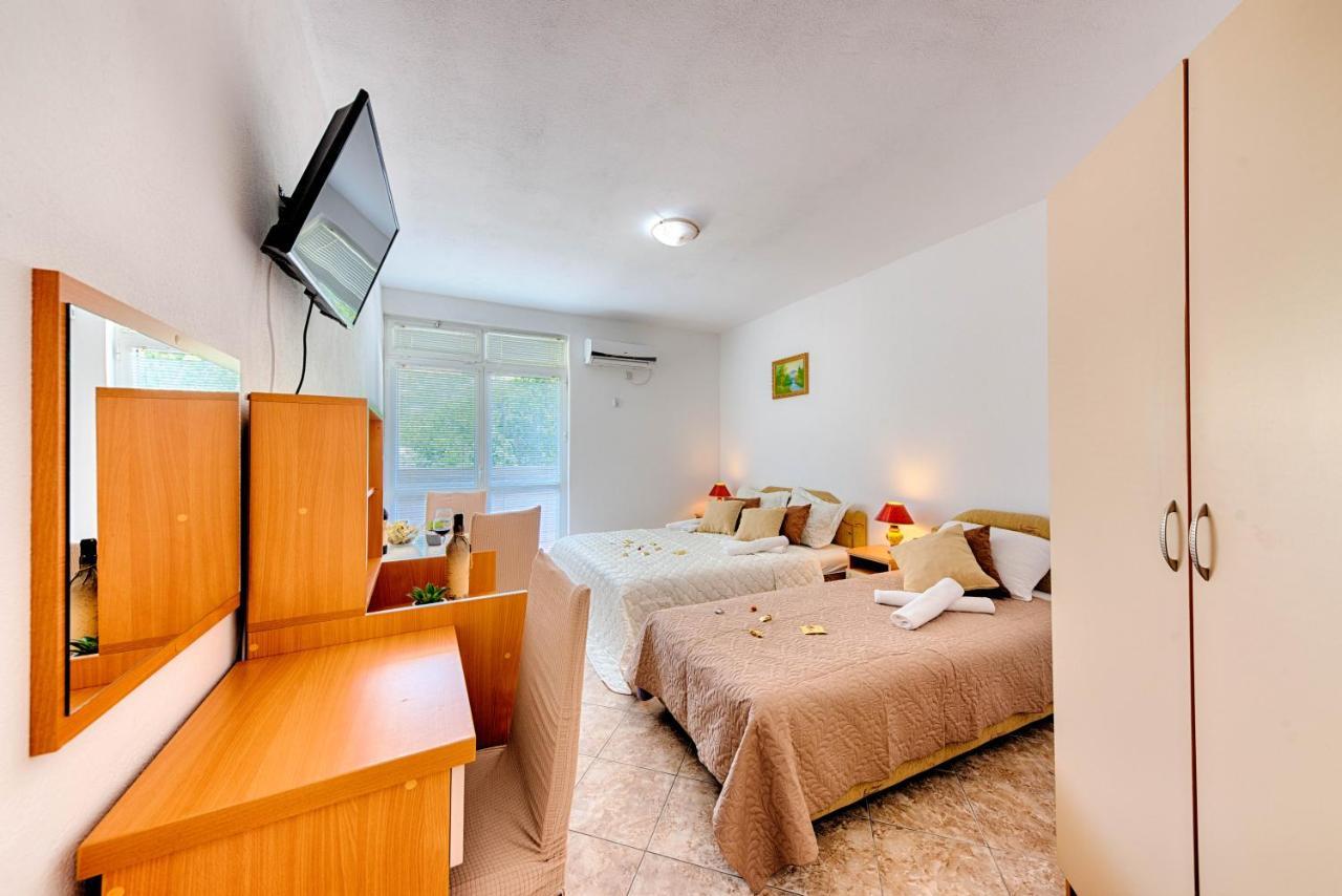 Hotel Dana تْساني المظهر الخارجي الصورة
