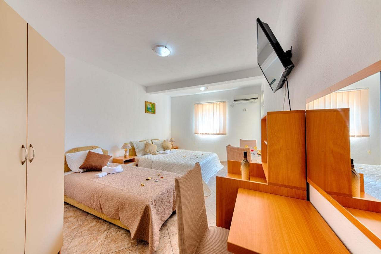 Hotel Dana تْساني المظهر الخارجي الصورة