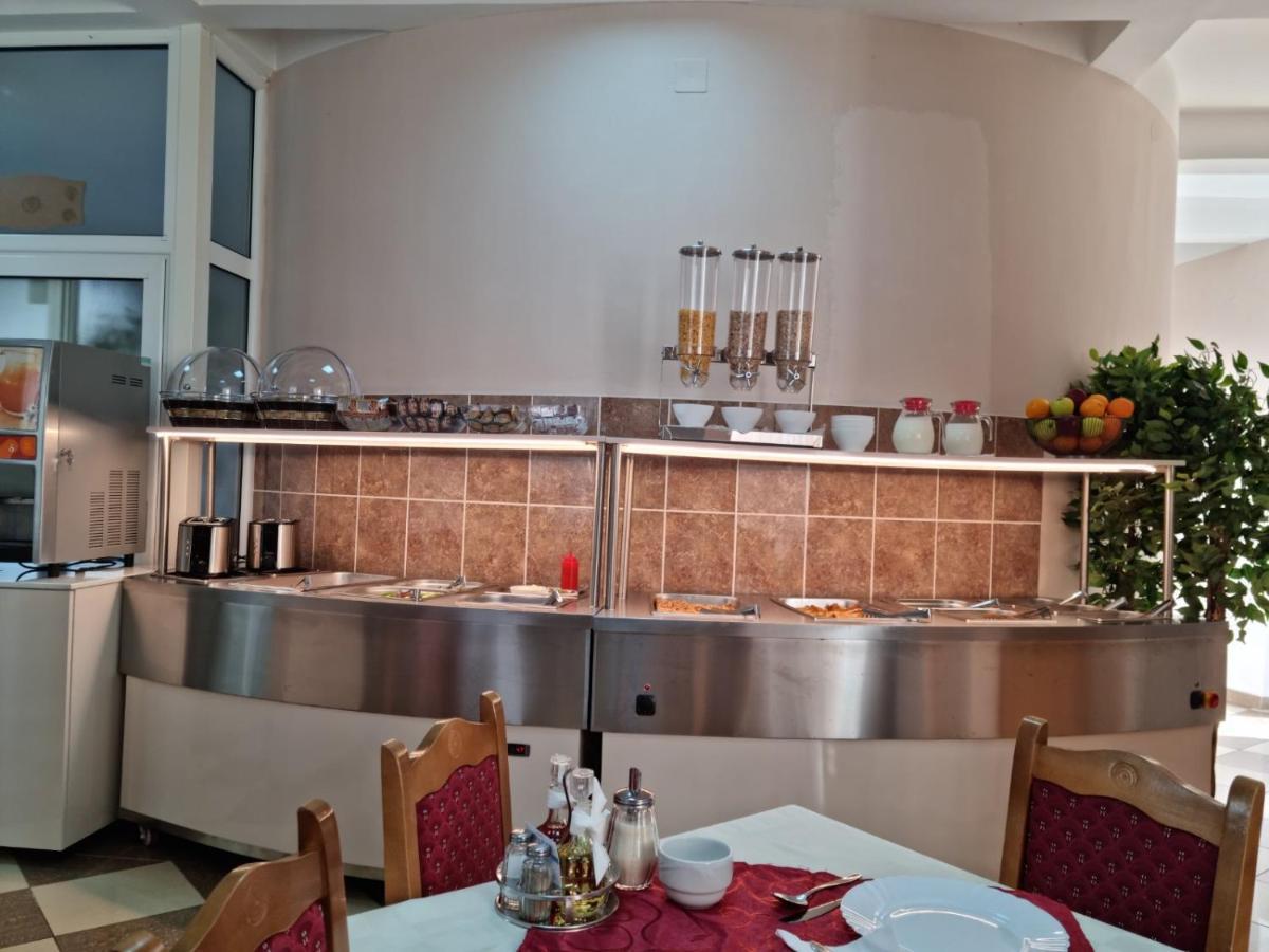 Hotel Dana تْساني المظهر الخارجي الصورة