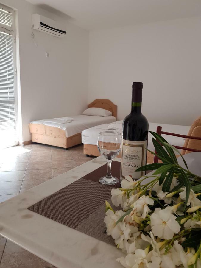 Hotel Dana تْساني المظهر الخارجي الصورة
